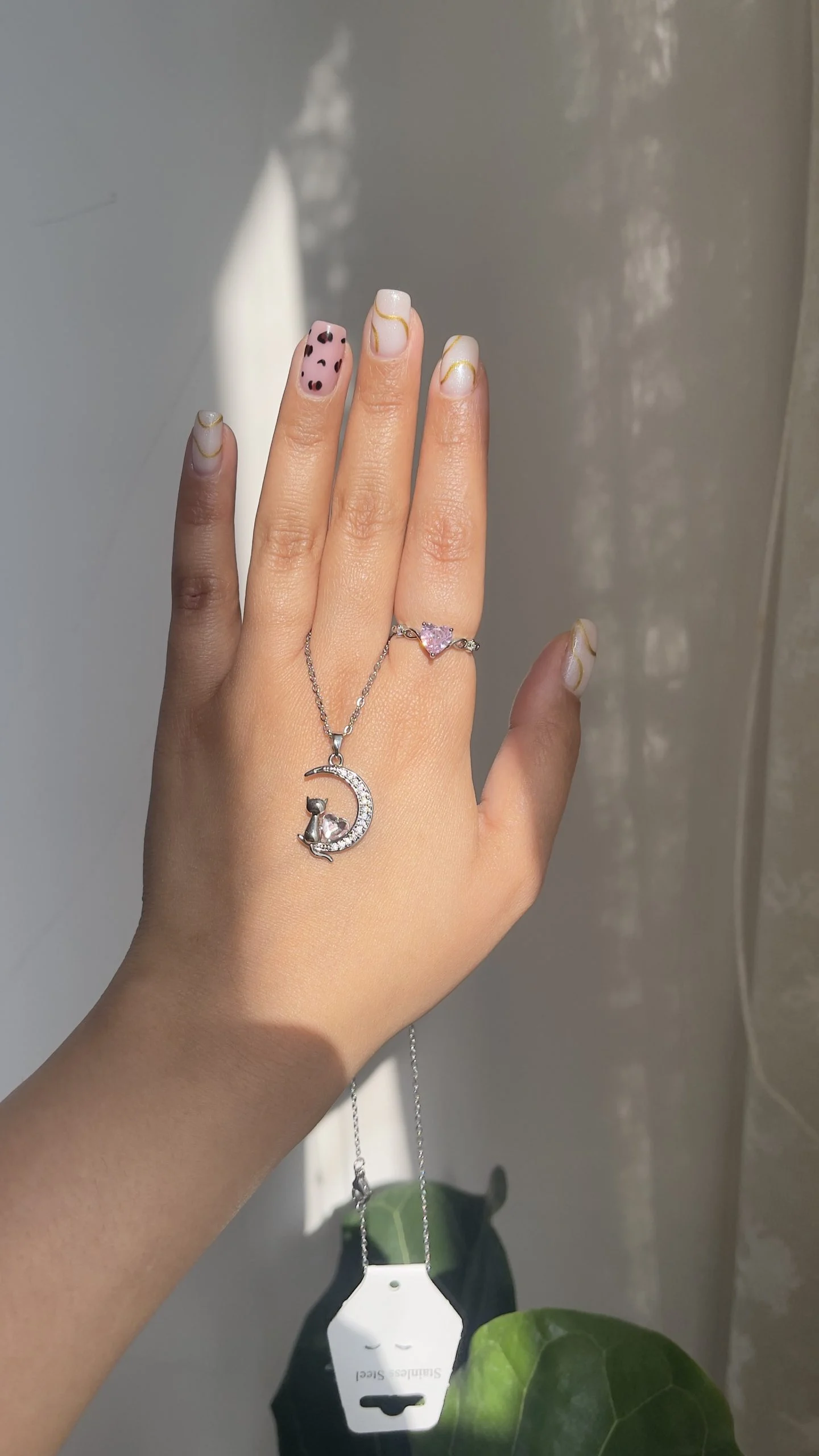 گردنبند پیشی